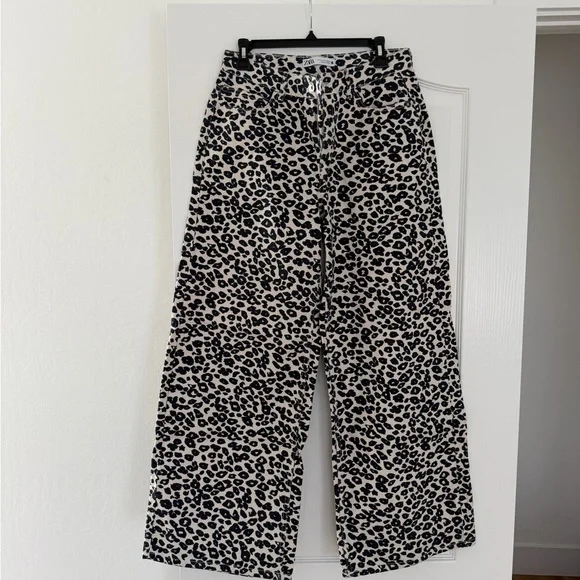 Zara Leopard Print Wide Leg Denim Pants Size 8 - Picture 1 of 6